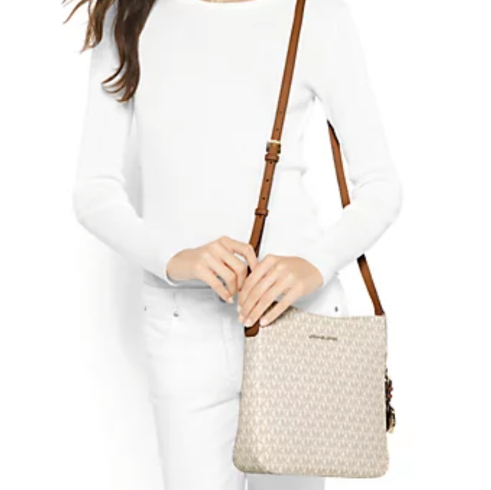 Michael Kors Jet Set Travel Large Messenger